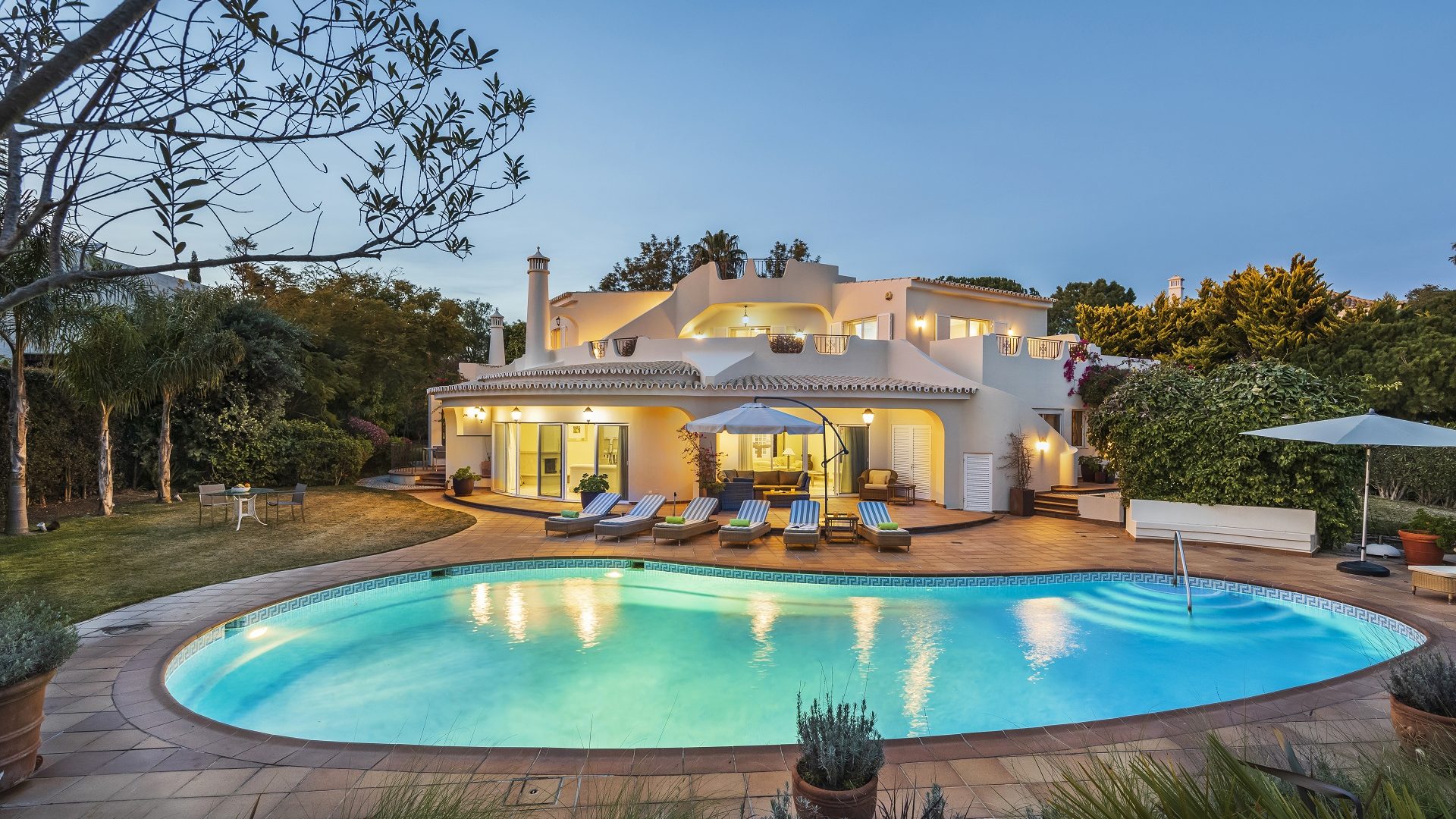 the benefits of a villa holiday luxury algarve villa